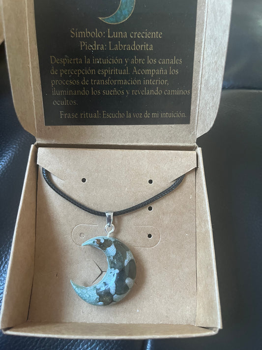 Collar Luna creciente-Labradorita