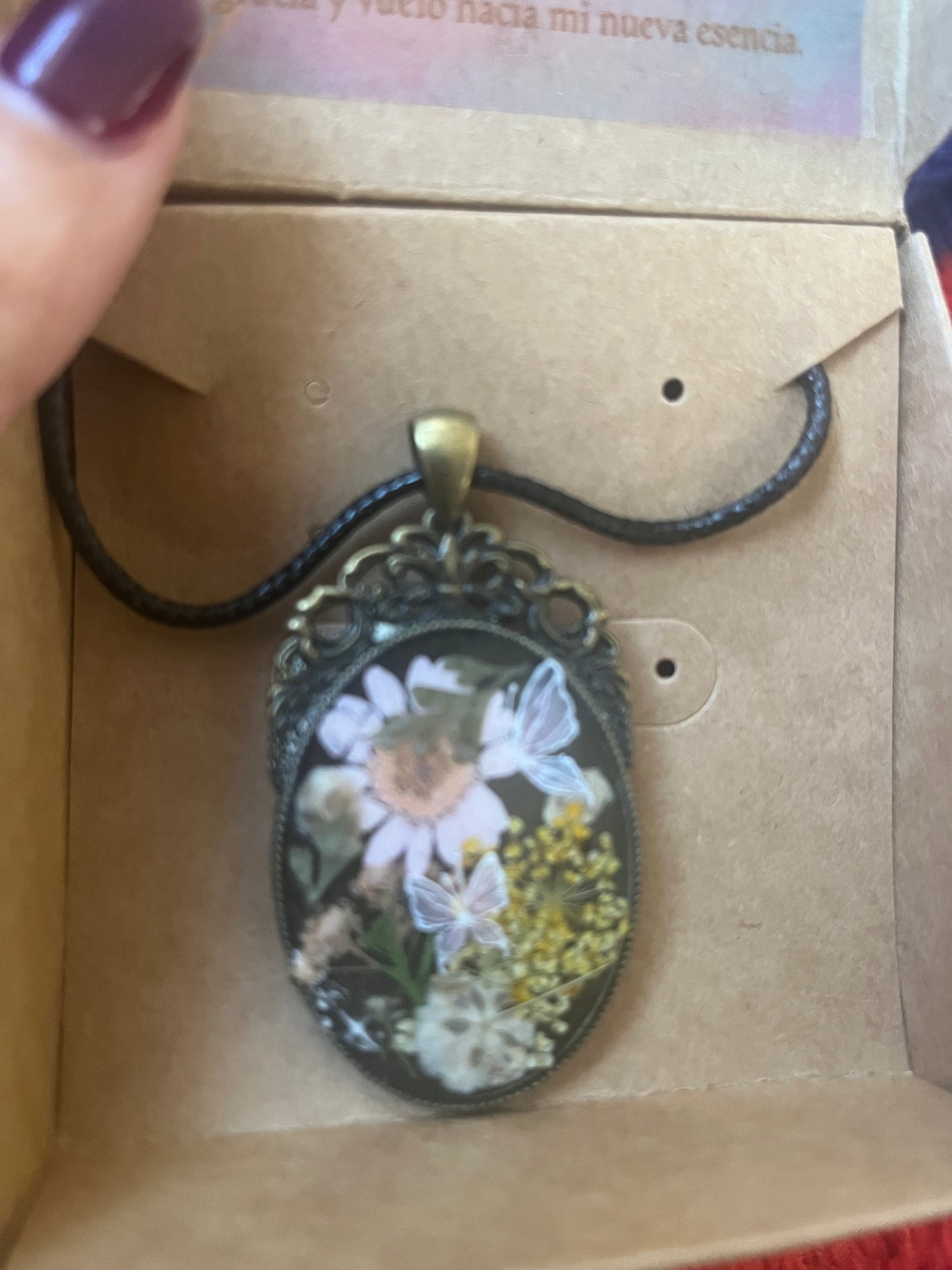 Camafeo Flores y Mariposas