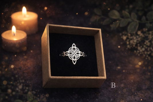 Anillo nudo de bruja acero